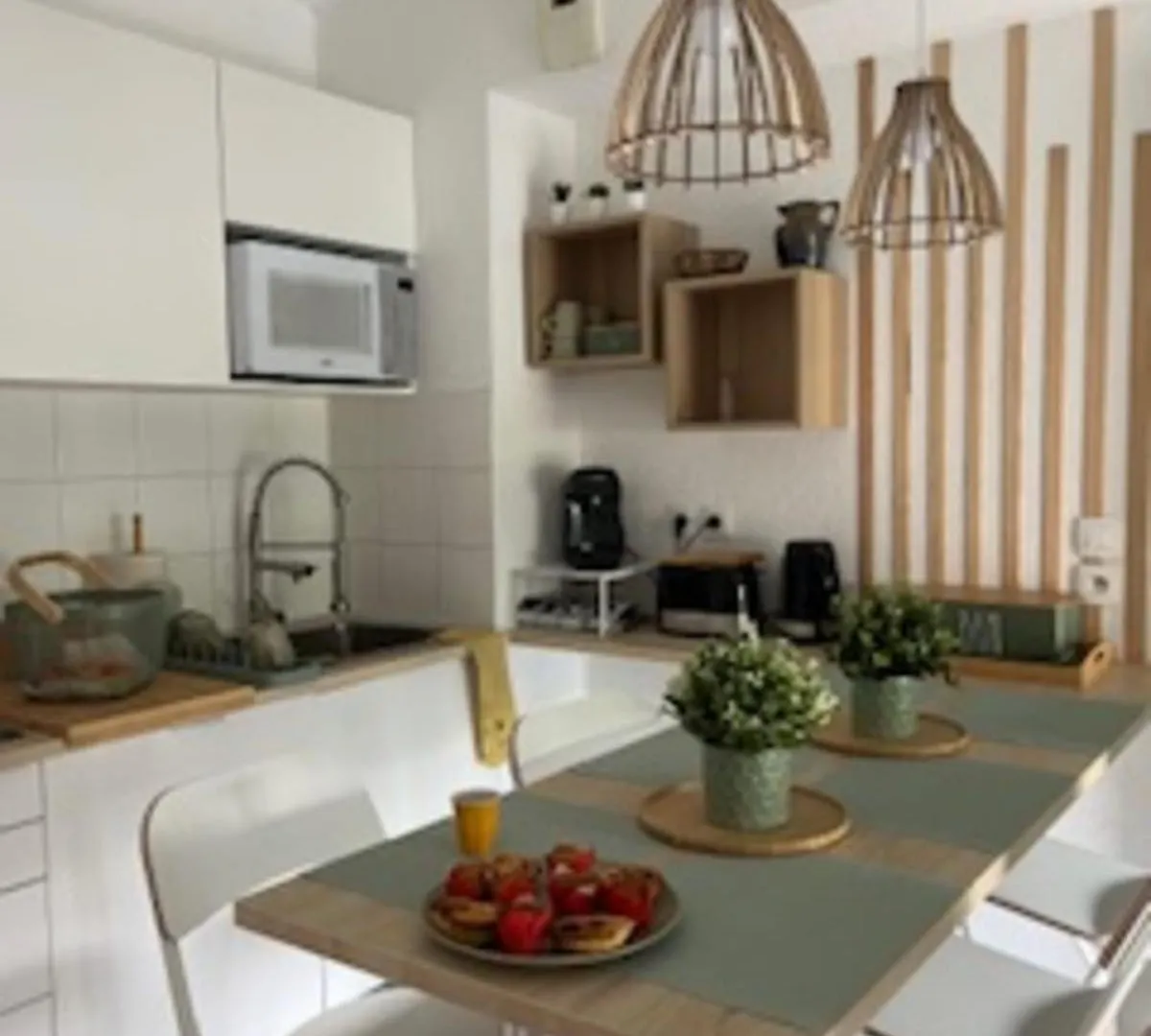 Comfortable Apartment With 2 Balconies Antibes