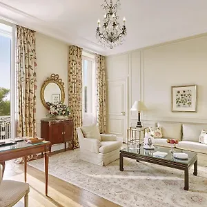 5* ホテル Du Cap Eden Roc